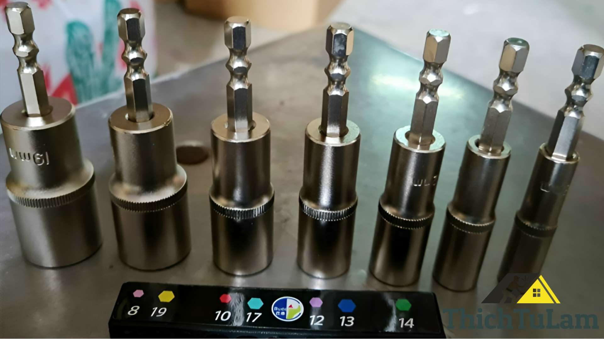 Bộ đầu tuýp bắn ốc sâu lòng 8mm đến 19mm Buddy BA0129
