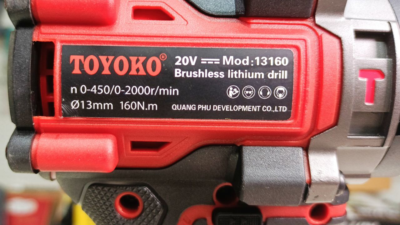 Bộ máy khoan pin M21V 160Nm Toyoko T02160F (2 pin 4Ah + 1 sạc)